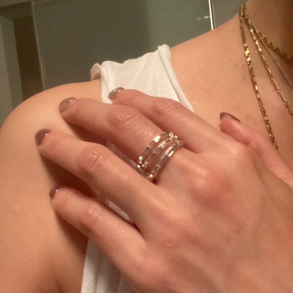 Meet your Posher, Leslie - Picture 1 of 1